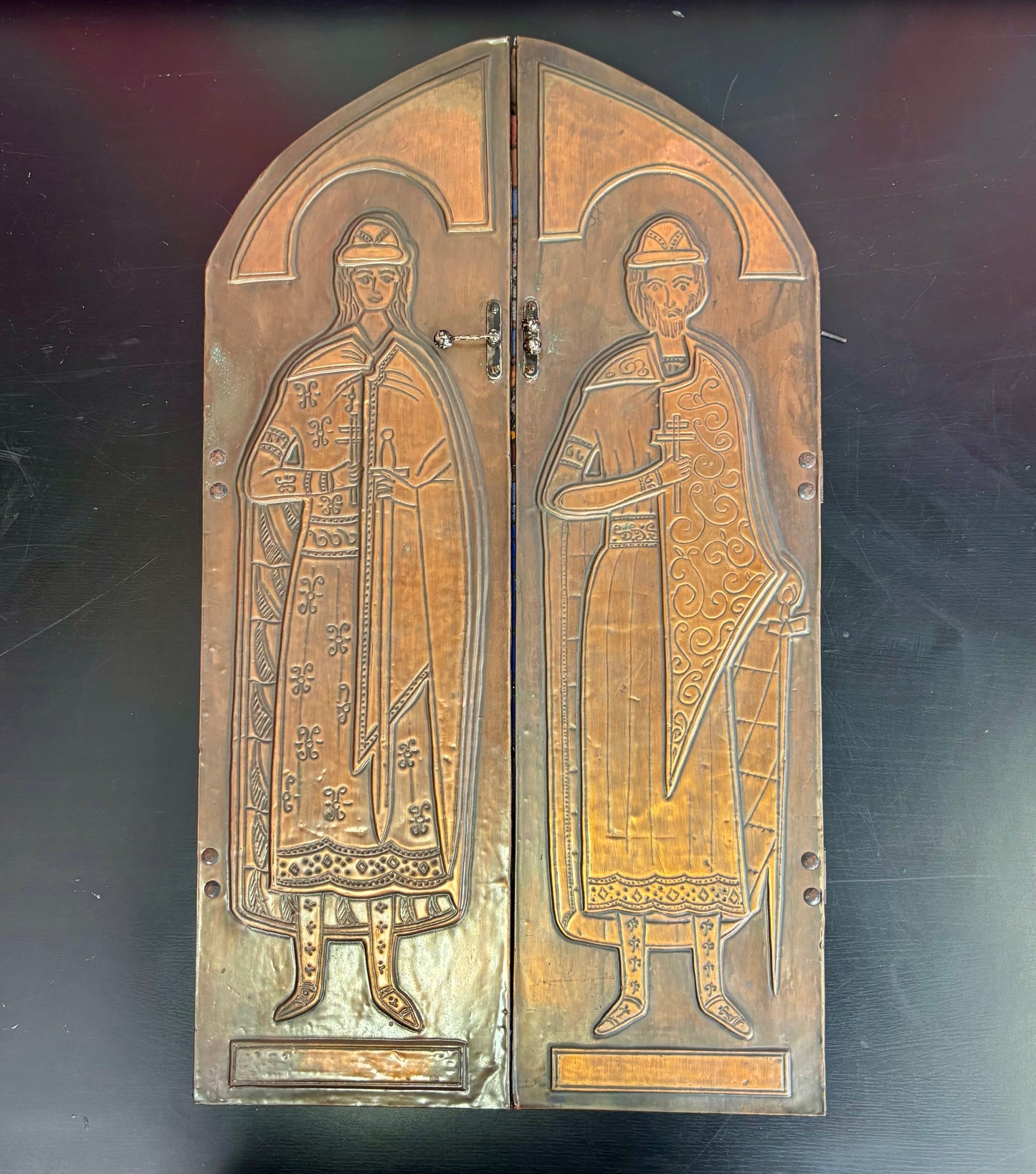 religieuze kunst drieluik van messing